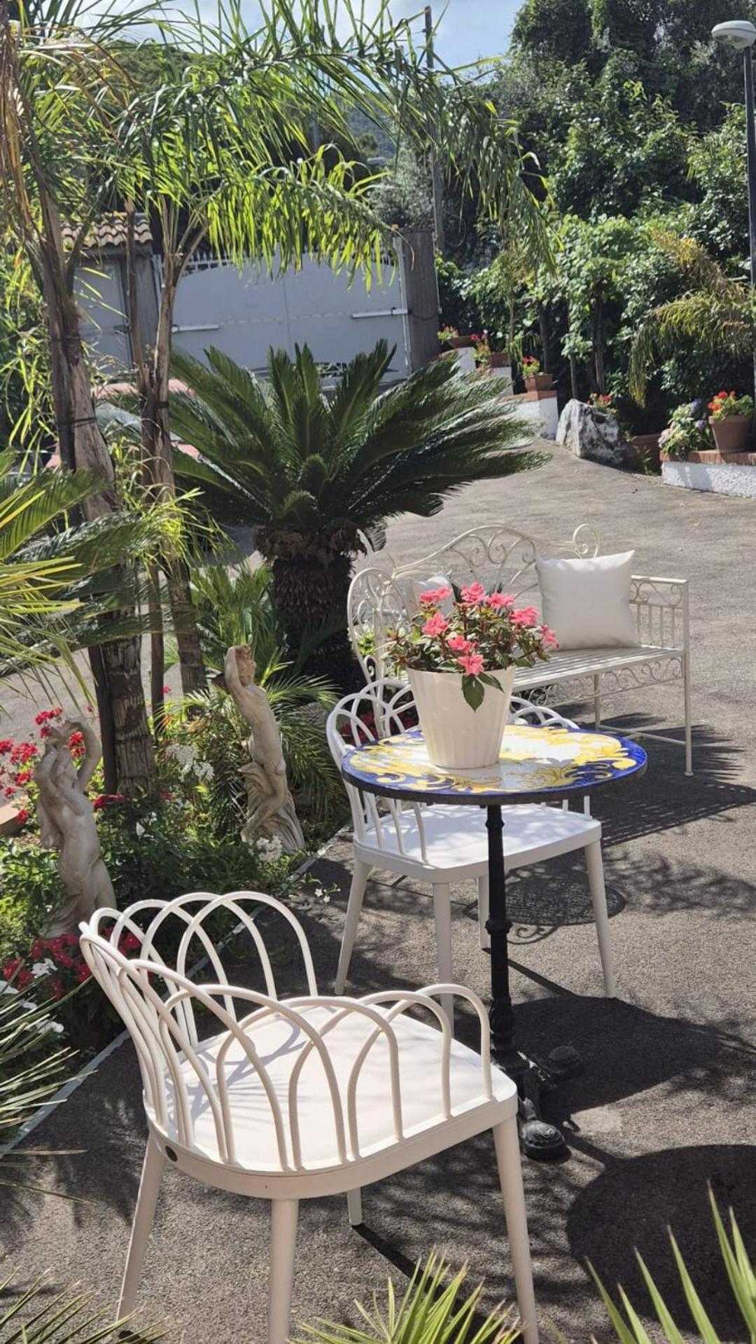 Bed and Breakfast La Vigna Del Vento Casola di Napoli Exterior foto